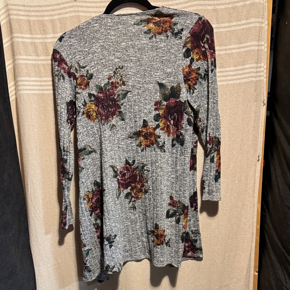 Apt. 9 Gray Floral Cardigan - Picture 4 of 6